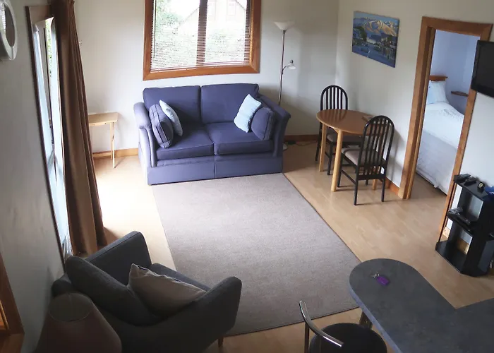 Black Peak View Apartment